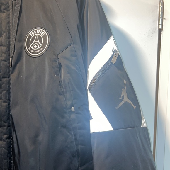 Jordan Winter Jacket - Picture 3 of 7